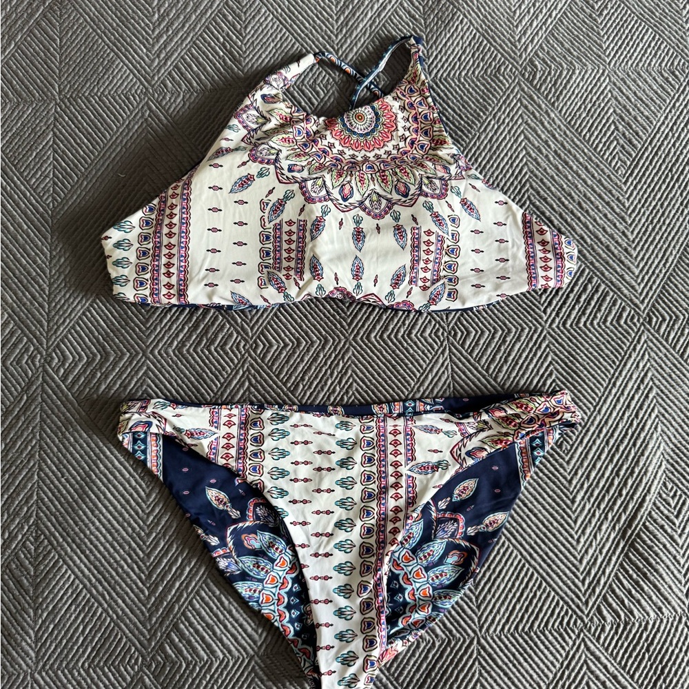 Reversible Navy / White Patterned Bikini Set - image 3